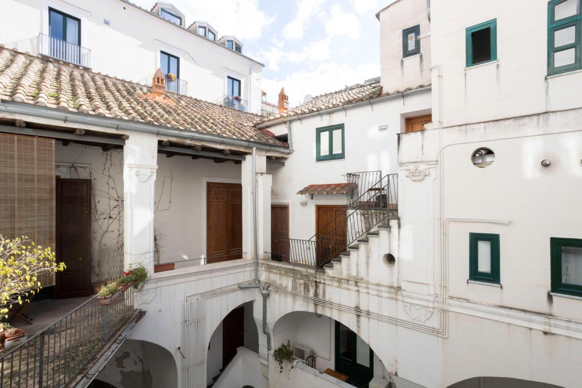 Qu4Ttro I Domo House Lejlighed Salerno Eksteriør billede